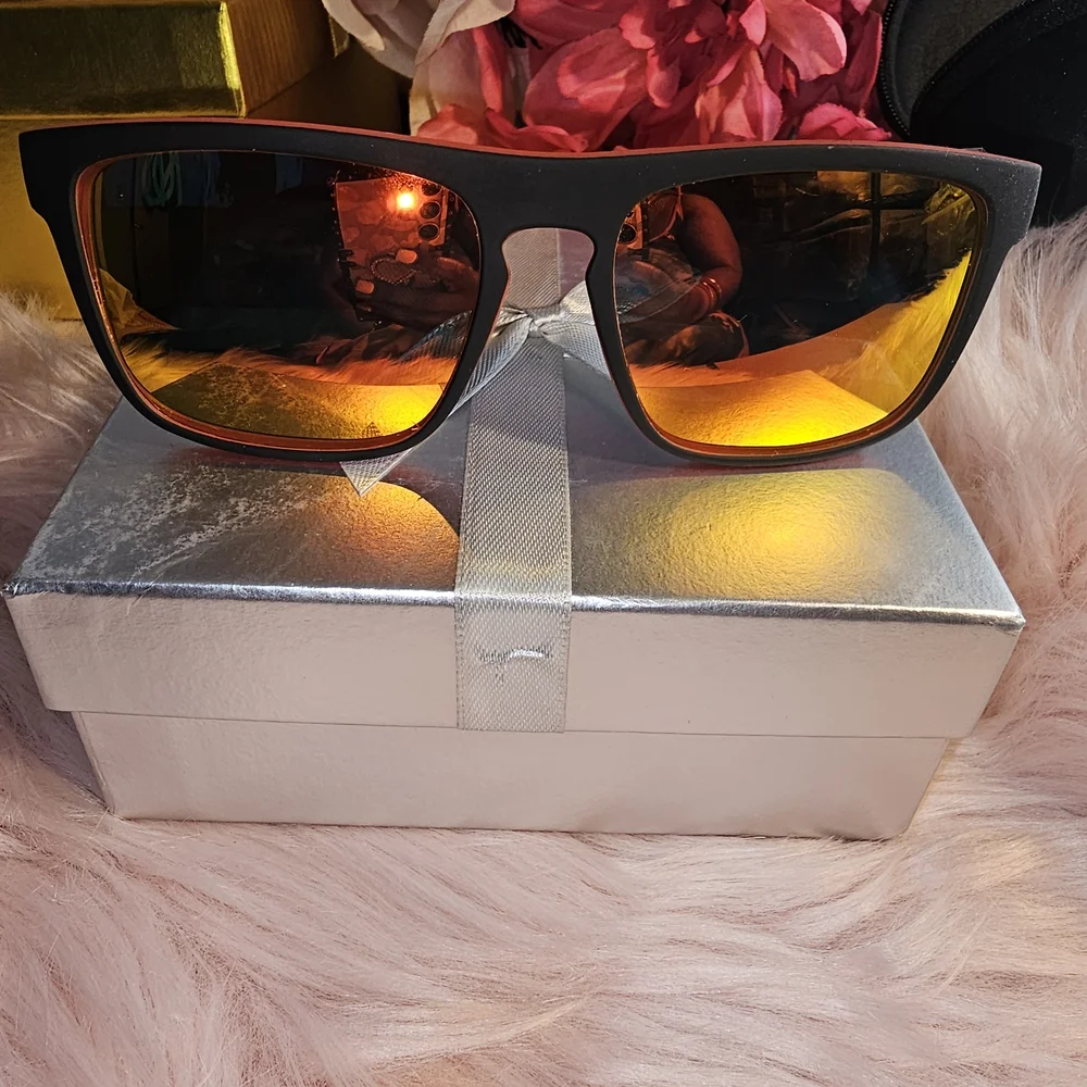 Men's Black Sunglasses with Gold Lenses - Picture 9 of 9